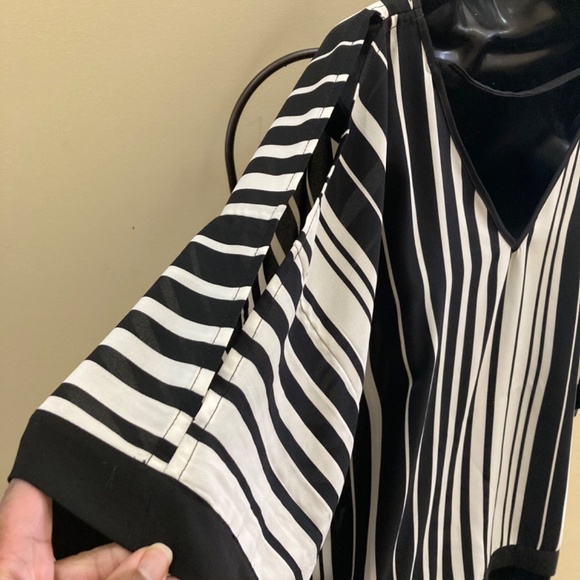 BCX Black & White Stripe Chiffon Cold Shoulder Poncho Top - Picture 10 of 14
